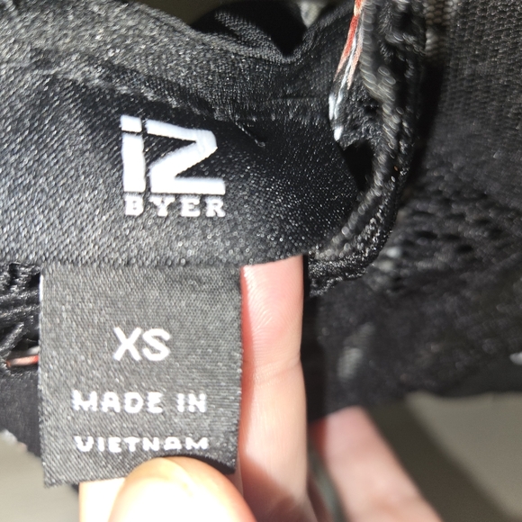 (NWT ) IZ BYER Victorian Lace Rose Blouse - Picture 4 of 6